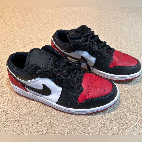 Men’s Nike Jordan 1 Low Bred Toe - Red, Black & White size 8 - Picture 8 of 13